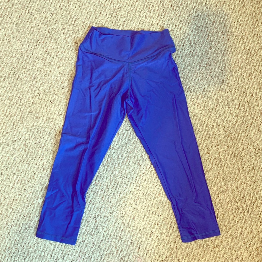 Abs2b scrunchy butt Capri leggings